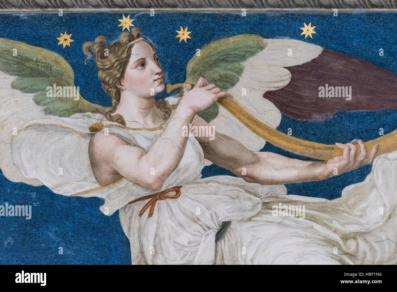 Rom. Italien. Villa Farnesina. Pheme (Fama) spielt Trompete, Decke Fresko (Ausschnitt) des Sternbild Perseus, 1511 von Baldassare Peruzzi (1481 – 1536), Stockfoto