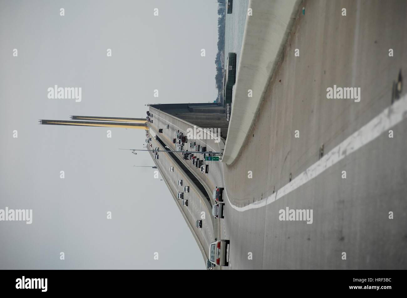 Sonnenschein Skyway Brücke über die Tampa Bay, Florida Stockfoto