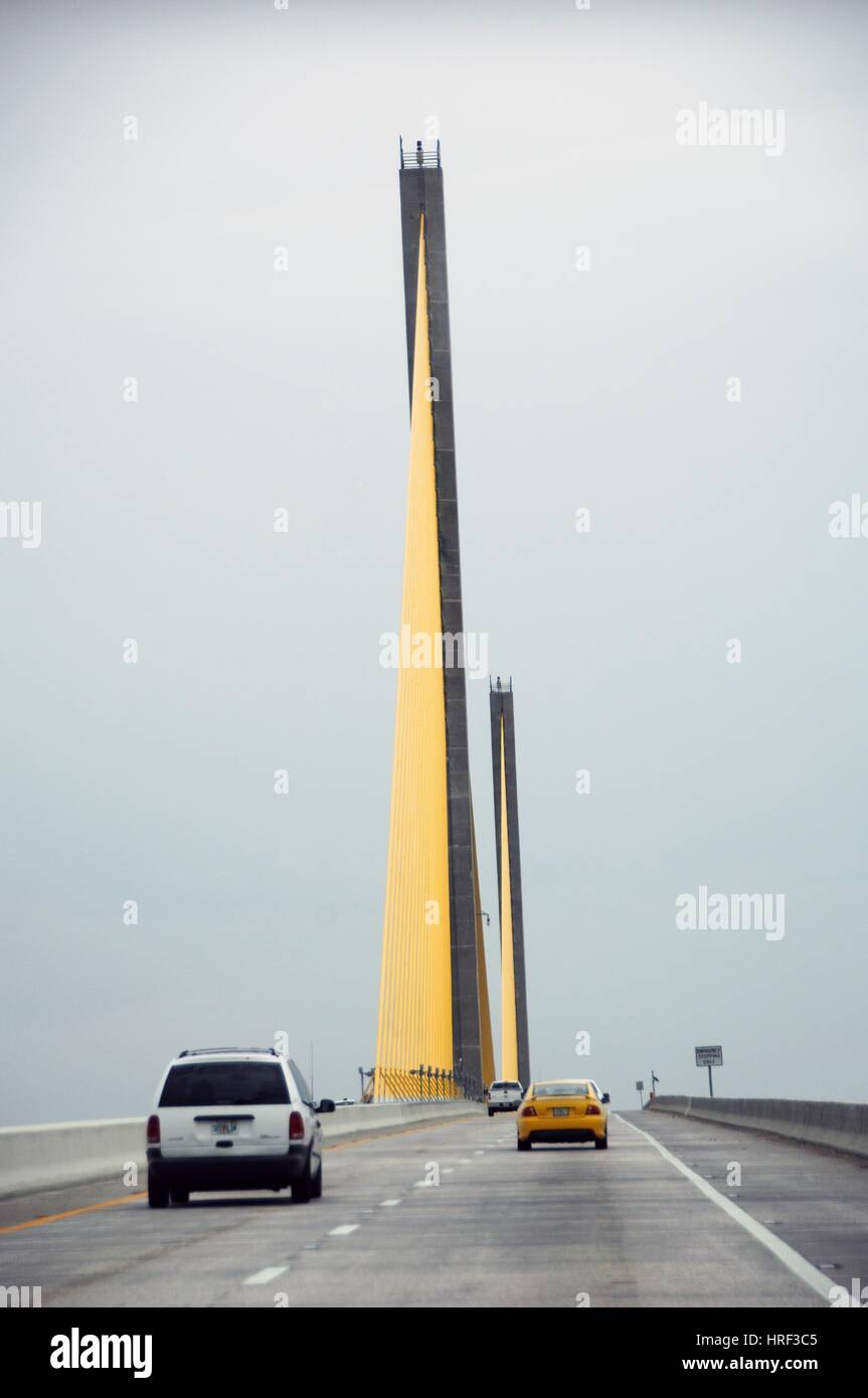 Sonnenschein Skyway Brücke über die Tampa Bay, Florida Stockfoto