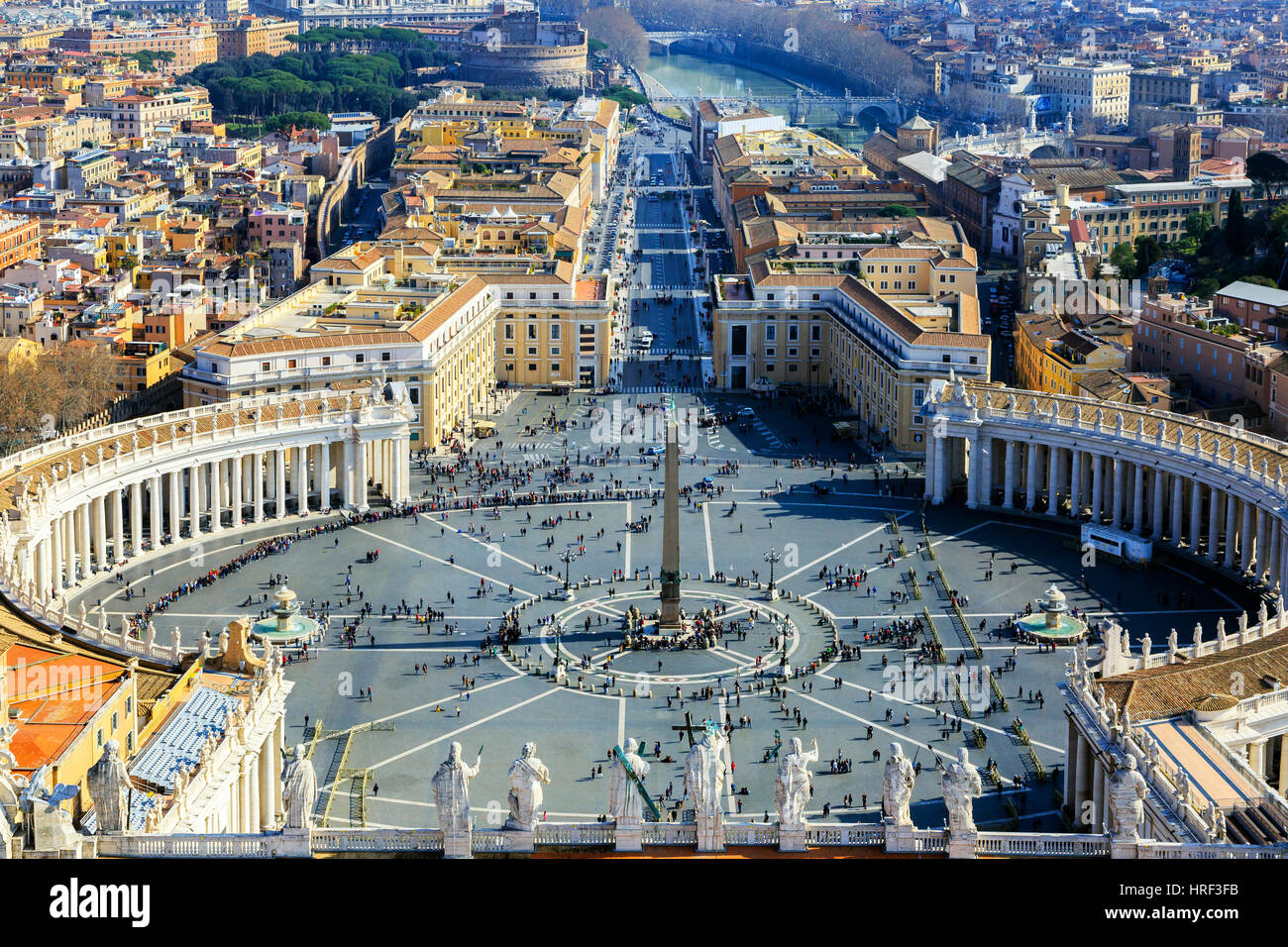 Hohen Blick über St. Peters Platz, Piazza di San Pietro, Vatican Stadt, Rom, Italien Stockfoto