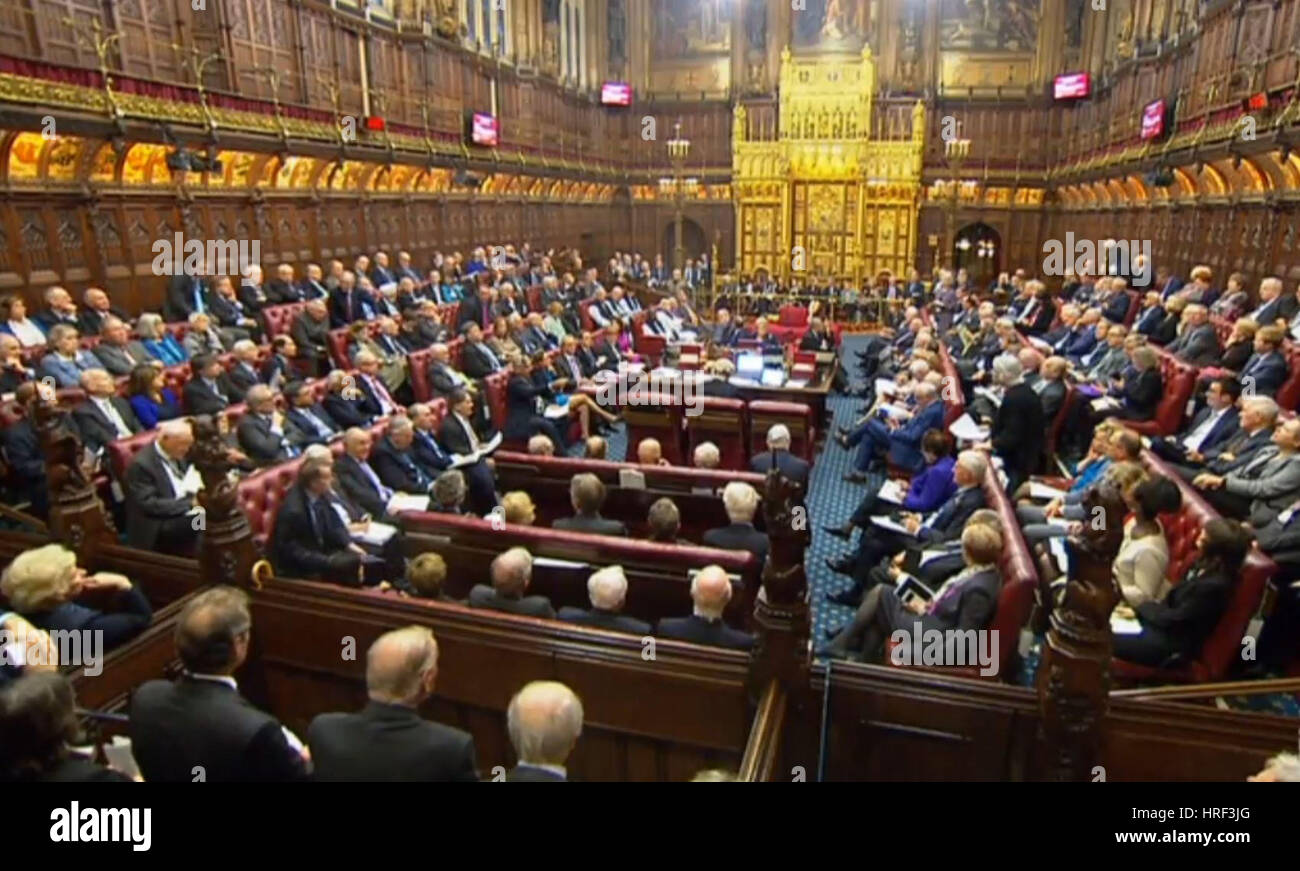Eine gepackte House Of Lords, London, als die Regierung ist mit Blick auf mögliche Niederlage in das House Of Lords wie Kollegen für Garantien über die Rechte der EU-Bürger leben in Großbritannien nach Austritt zu schieben. Stockfoto