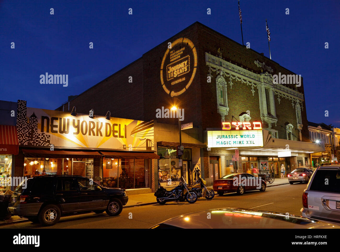 Carytown in der Abenddämmerung, Richmond, Virginia, USA Stockfoto