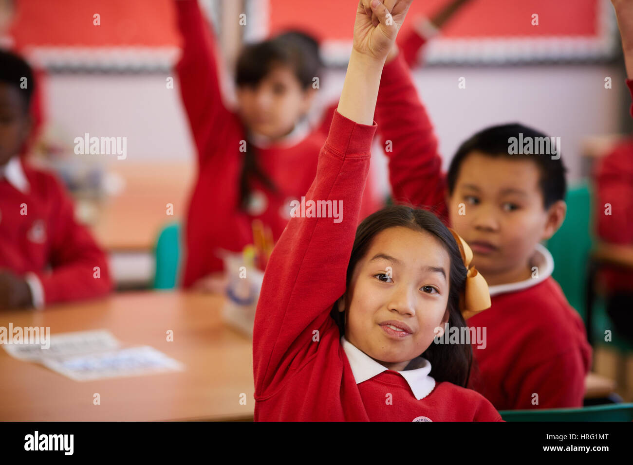 Multikulturelle Schulkinder an einer Grundschule in Meilen Plattierung Manchester. Stockfoto