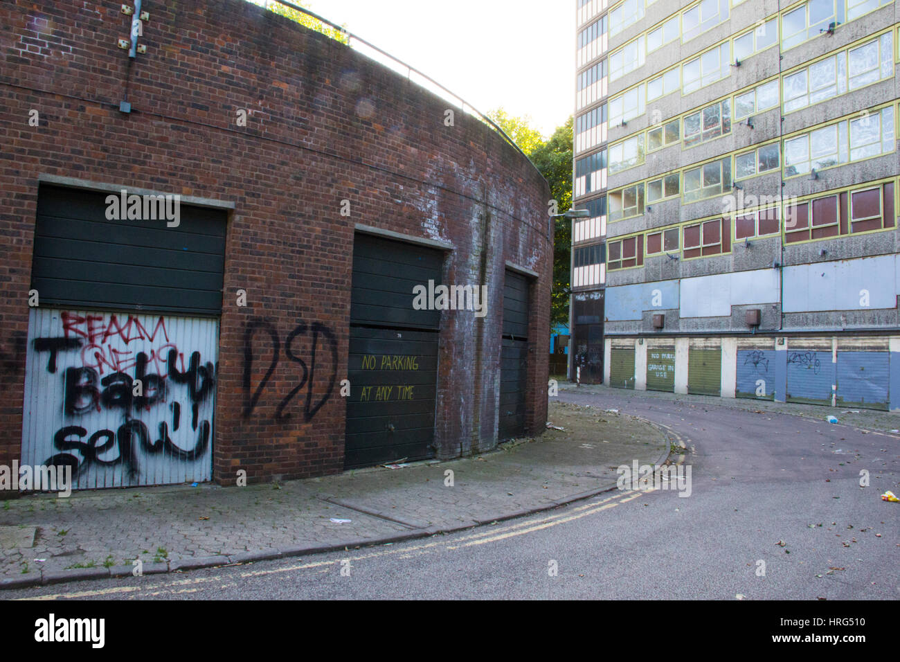 Ein Block von Gemeindewohnungen in der inzwischen abgerissenen Heygate-Siedlung in South East London. Es wurde abgerissen, zwischen 2011 und 2014 als Teil des Elefanten eine Stockfoto