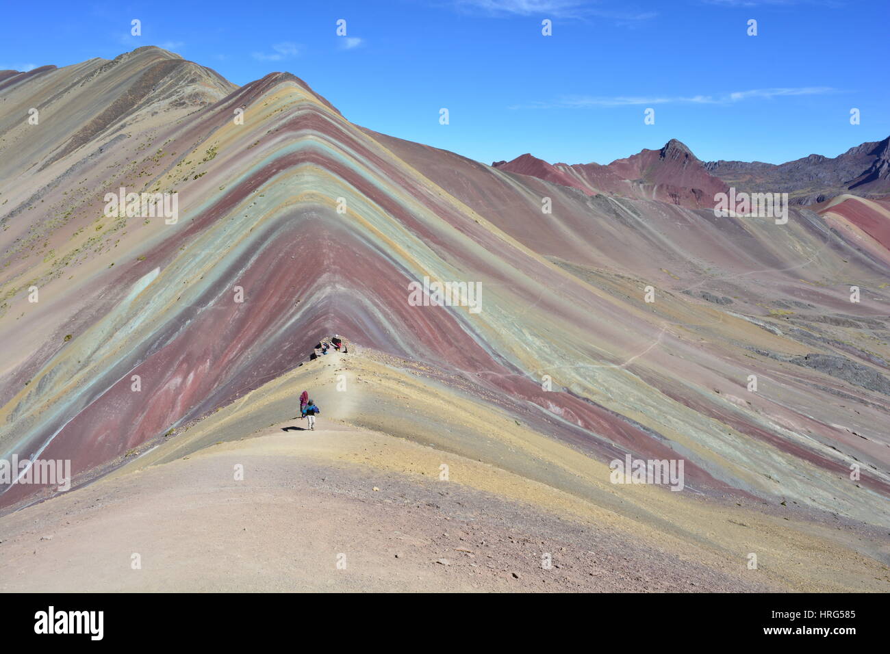 Wunderschöne Landschaft des Cerro Colorado - aka Rainbow Mountain, Vinicunca oder Ausangate - in der Region von Cusco, Peru Stockfoto