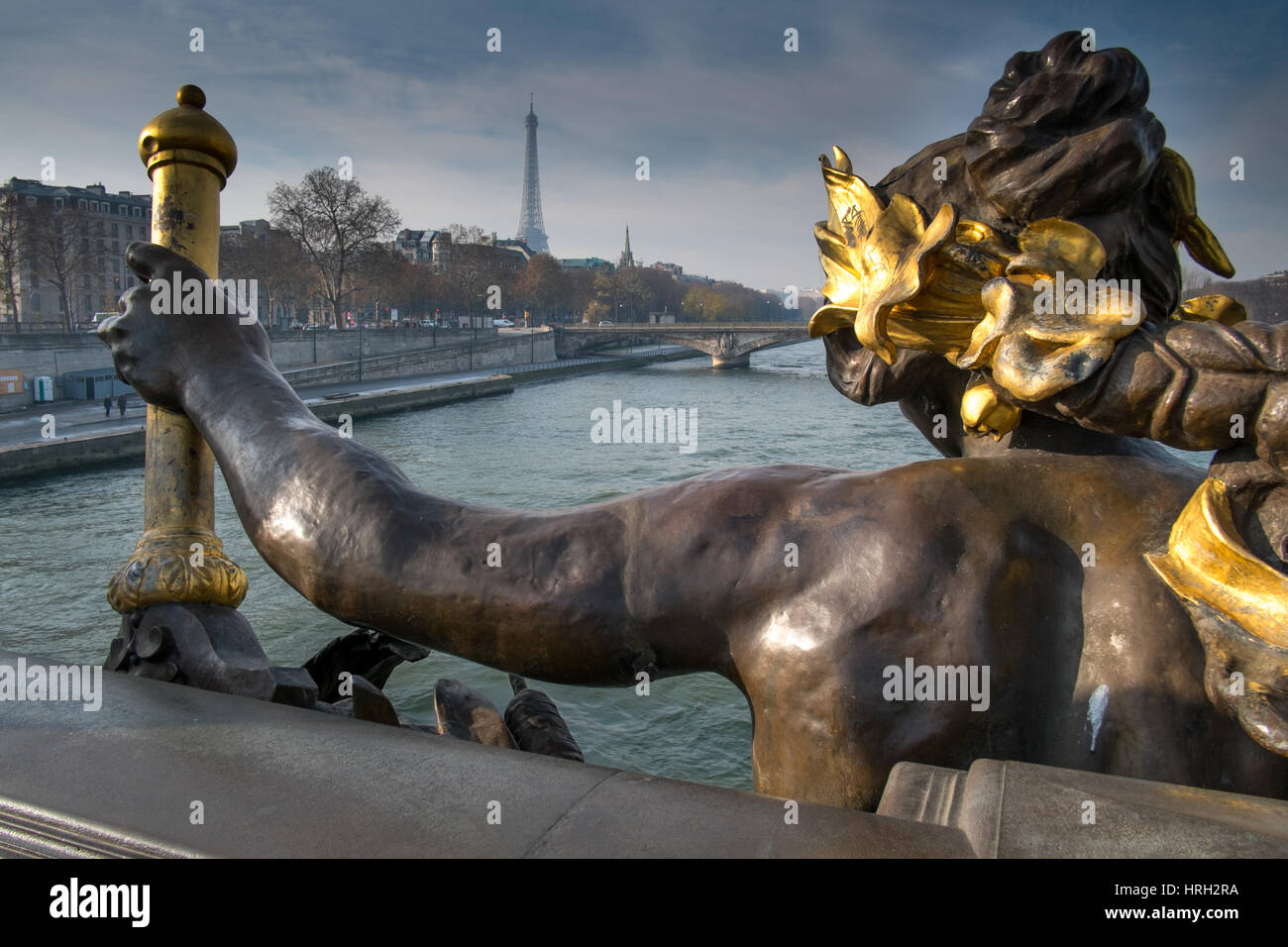 Nymphen der Néva auf Pont Alexandre III, Paris, Ille de France, Frankreich Stockfoto