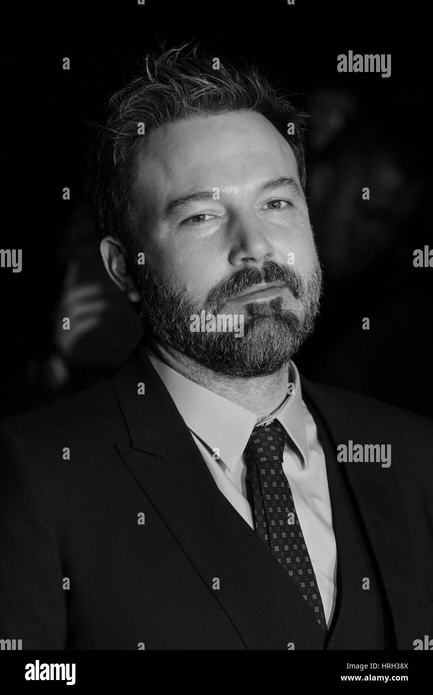 Ben Affleck (Bild digital verändert, Monochrom) besucht das Leben durch die Nacht Europäische Filmpremiere am BFI SouthBank London, 11, Jan 2017 Stockfoto