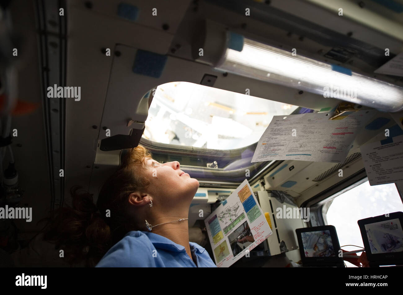 STS-131, Astronaut Metcalf-Lindenburger, 2010 Stockfoto