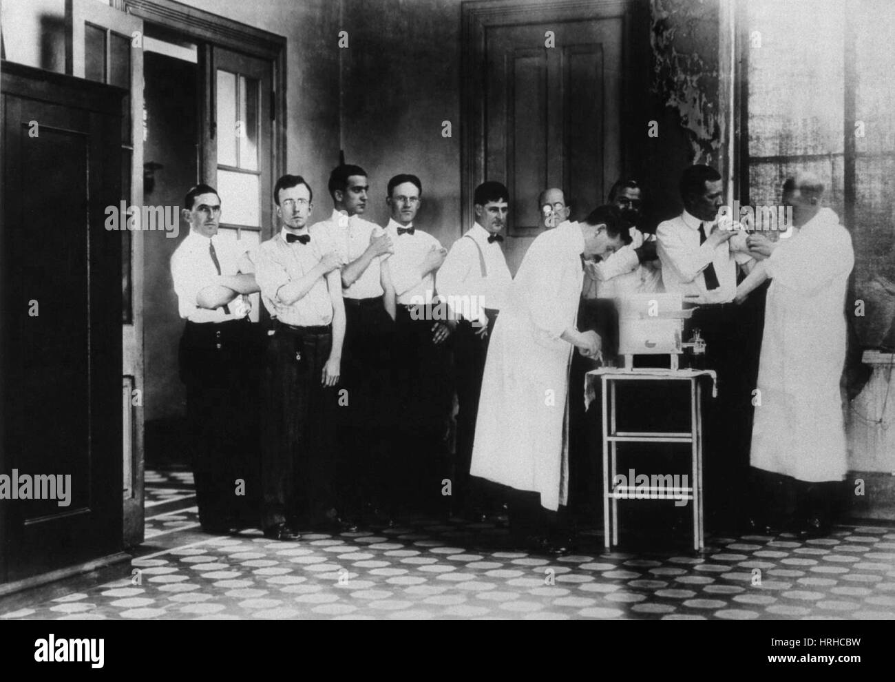 Ersten Typhus-Impfung Stockfoto