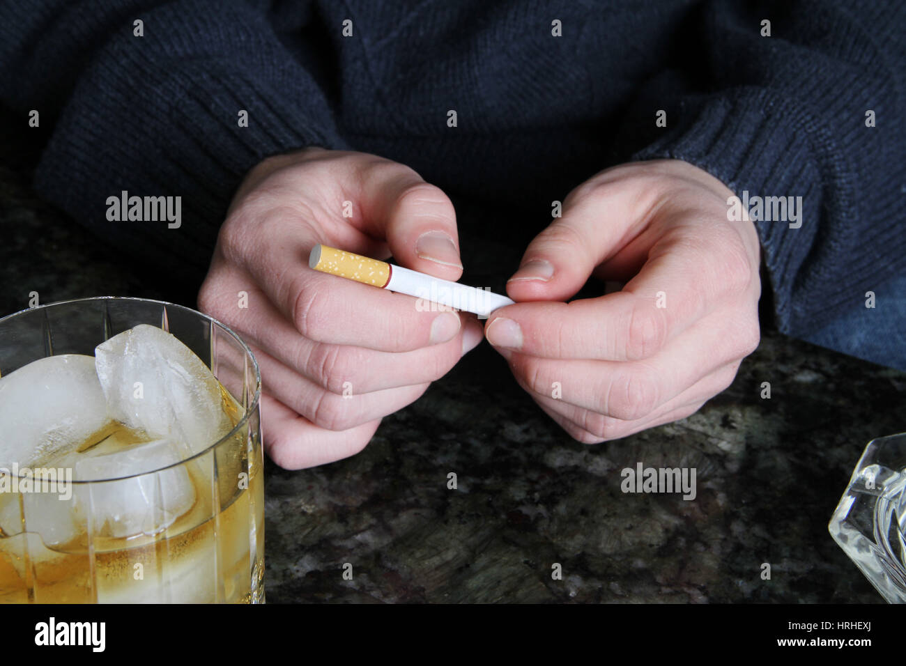 Alkohol und Zigaretten Stockfoto