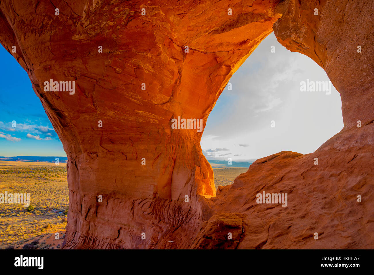 Lookinglass Felsbogen, landet in der Nähe von Moab, Utah Entrada Sandstein naturale BLM Stockfoto