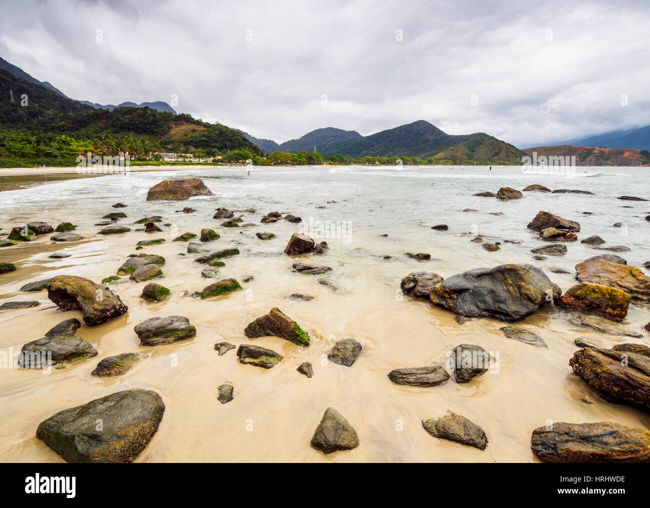 Blick auf den Strand von Maresias, Bundesstaat Sao Paulo, Brasilien Stockfoto