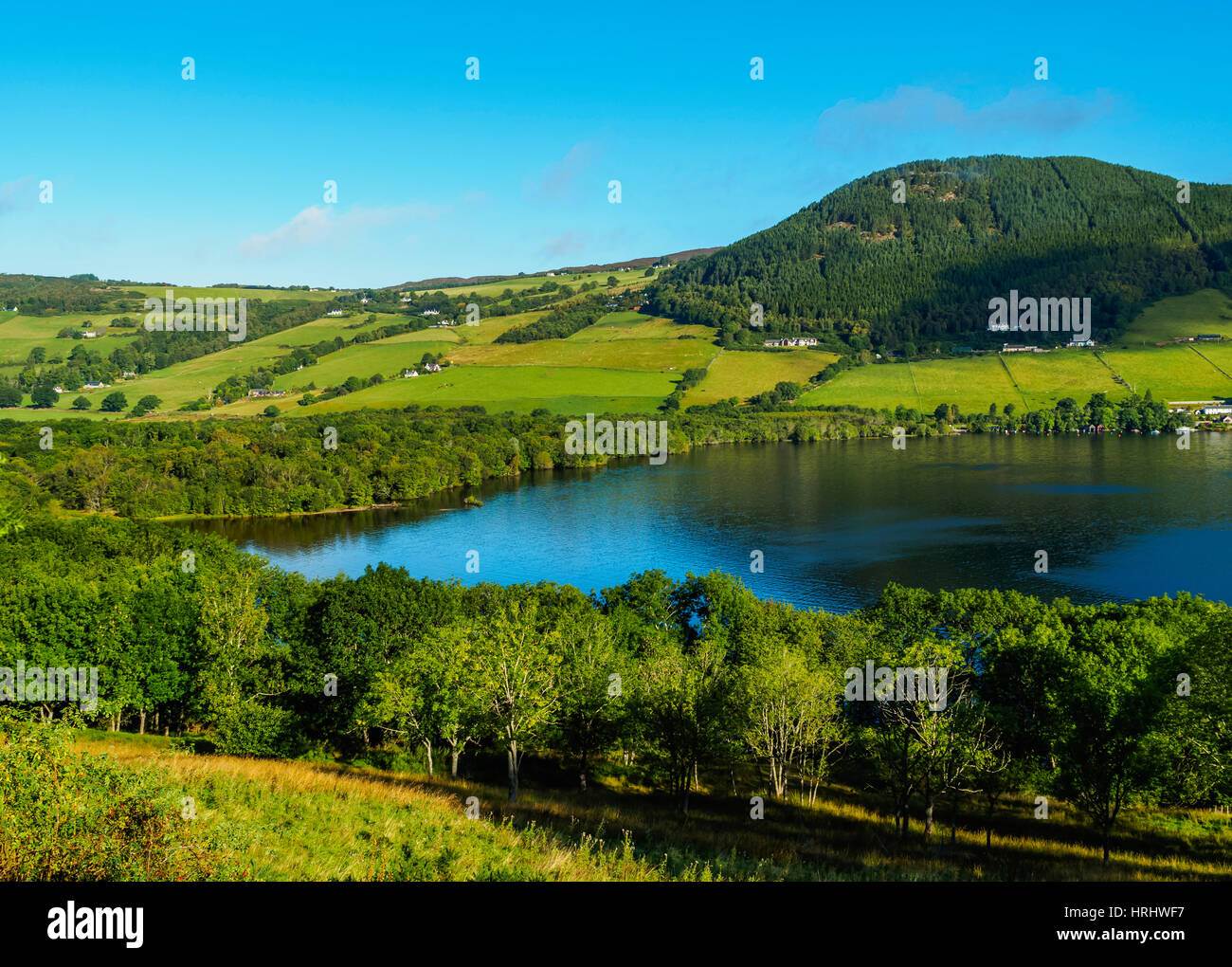 Landschaft von Loch Ness, Drumnadrochit, Highlands, Schottland, Vereinigtes Königreich Stockfoto