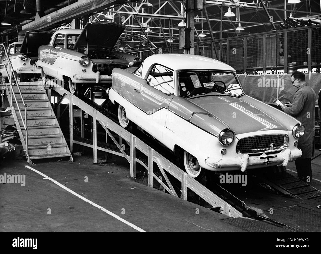 1956 Metropolitan auf Produktionslinie im Austin-Werk Longbridge. Stockfoto