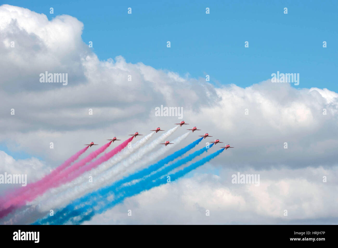 Flugzeuge fliegen in Airshow Stockfoto