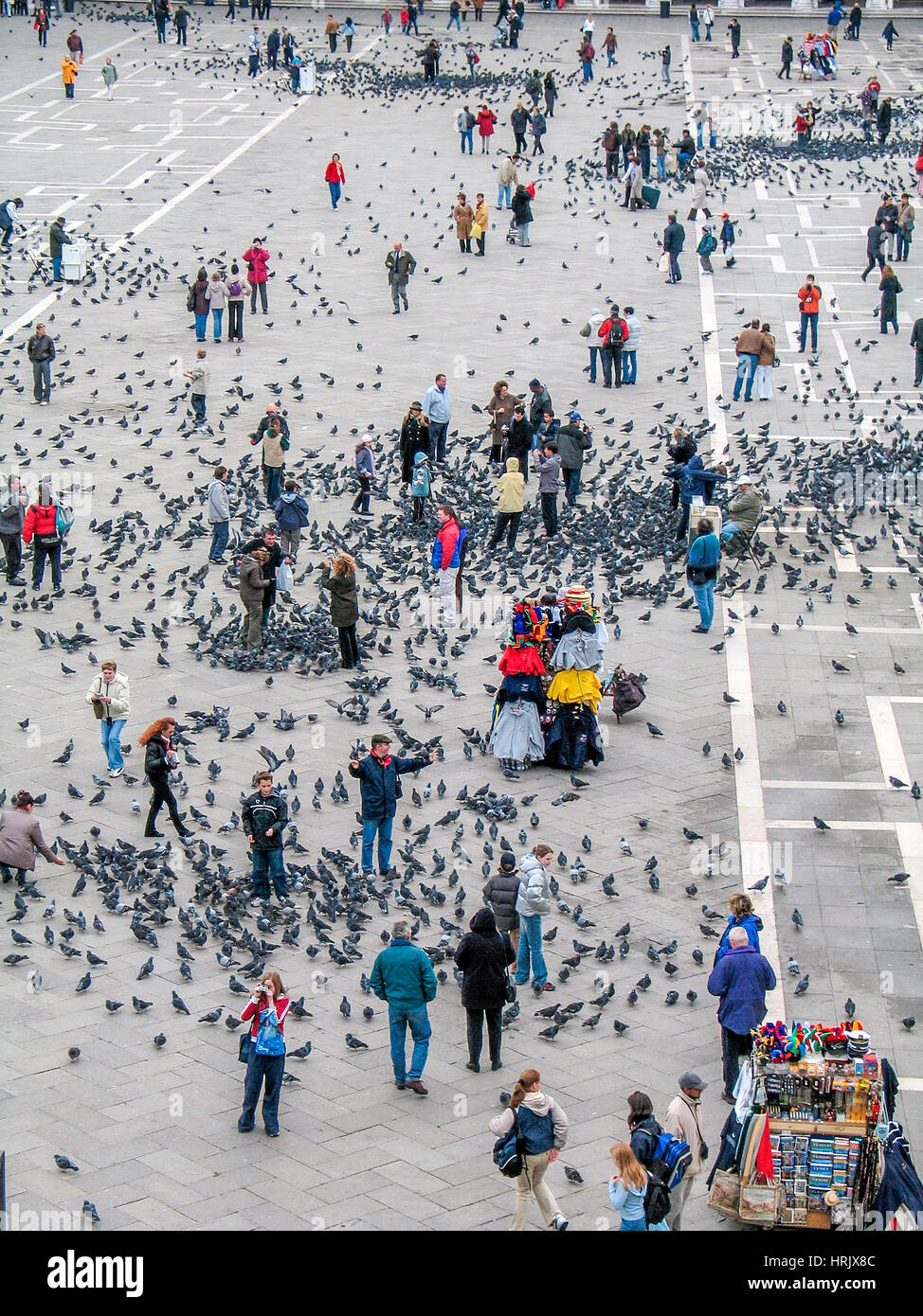 Eine Luftaufnahme der Besucher s Sankt Markus Platz in Venedig Italien Stockfoto