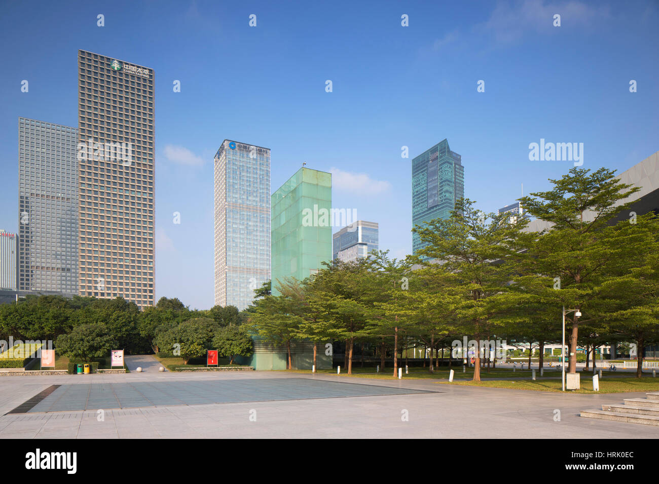 Wolkenkratzer und Civic Square, Futian, Shenzhen, Guangdong, China Stockfoto