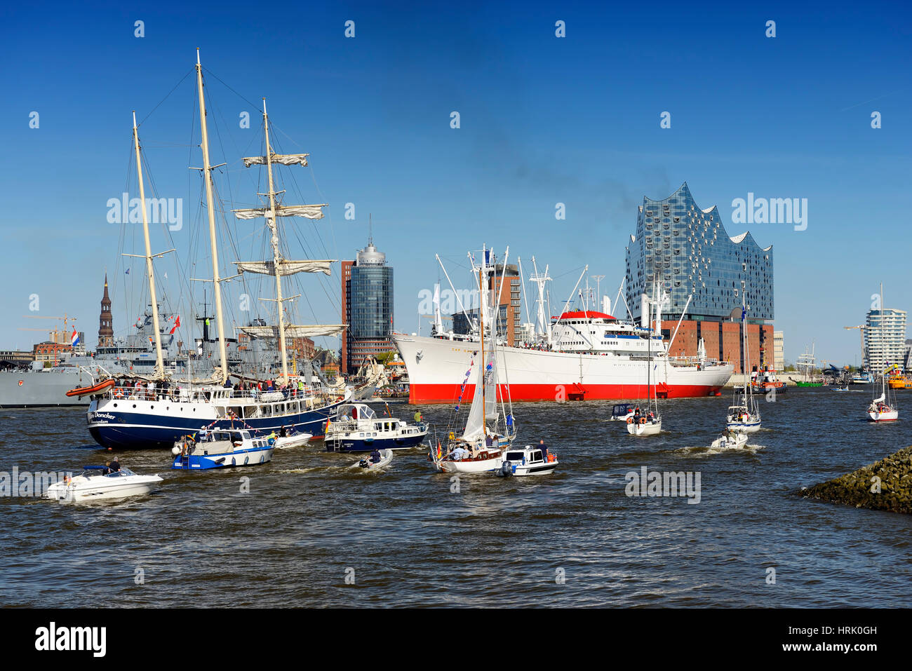 Frachtschiff Cap San Diego am Hamburger Hafengeburtstag in Deutschland Stockfoto