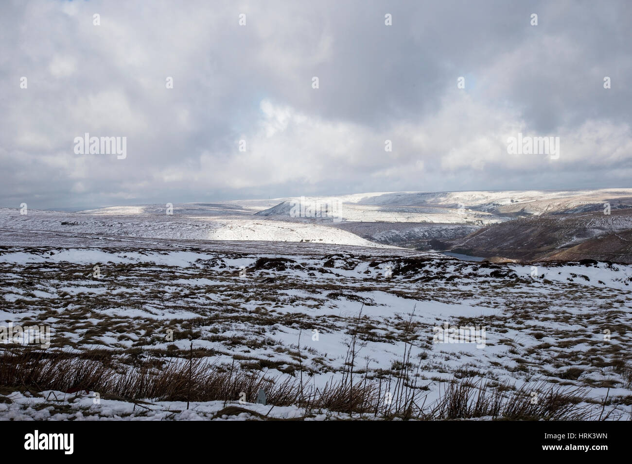 Düstere Yorkshire moors im winter Stockfoto