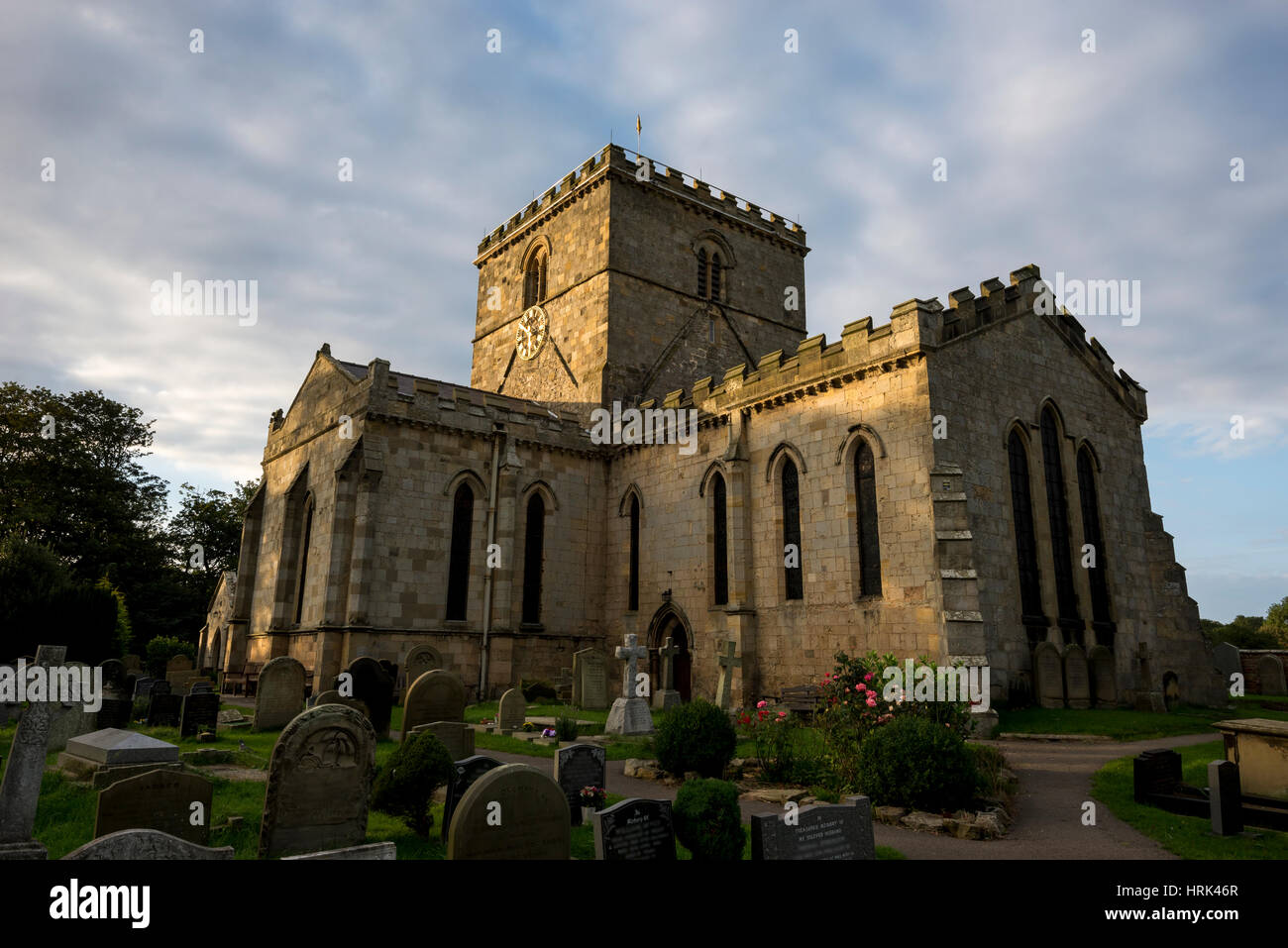 St. Oswald Kirche, Filey. Eine schöne, historische Kirche auf der Küste North East England. Stockfoto