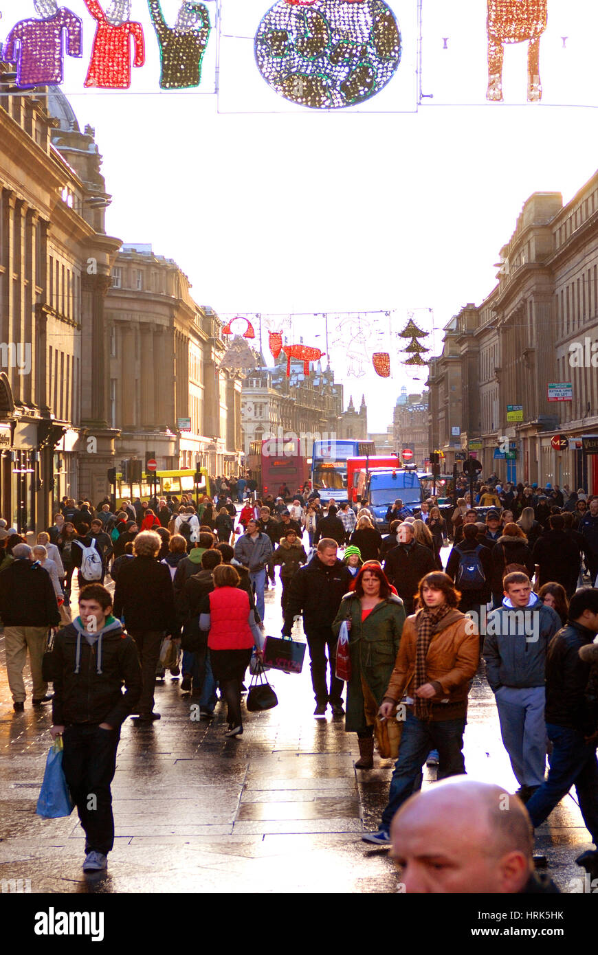 Weihnachts-shopping auf Grainger Street, Newcastle Stockfoto