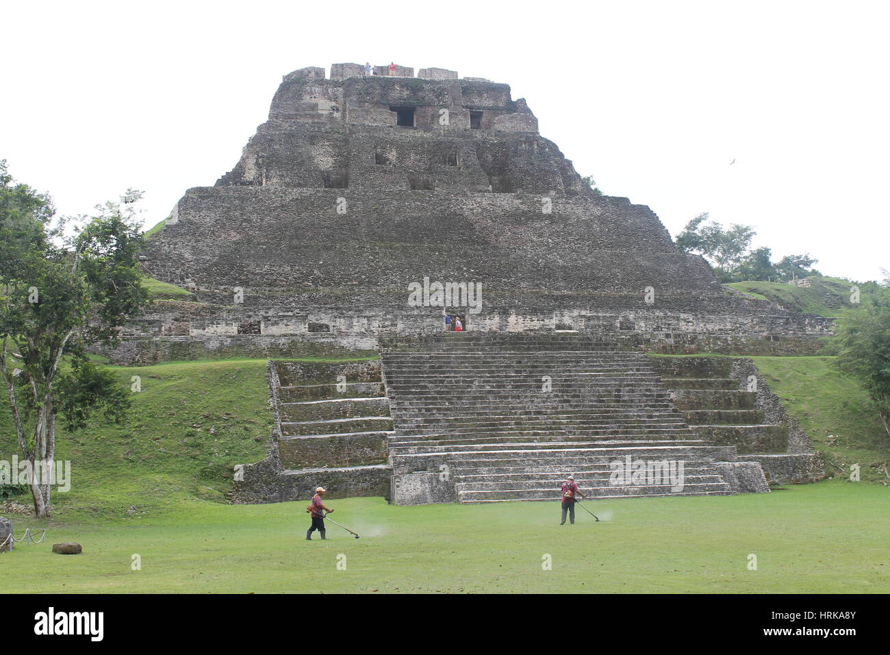 Xunantunich El Castillo Stockfotografie Alamy