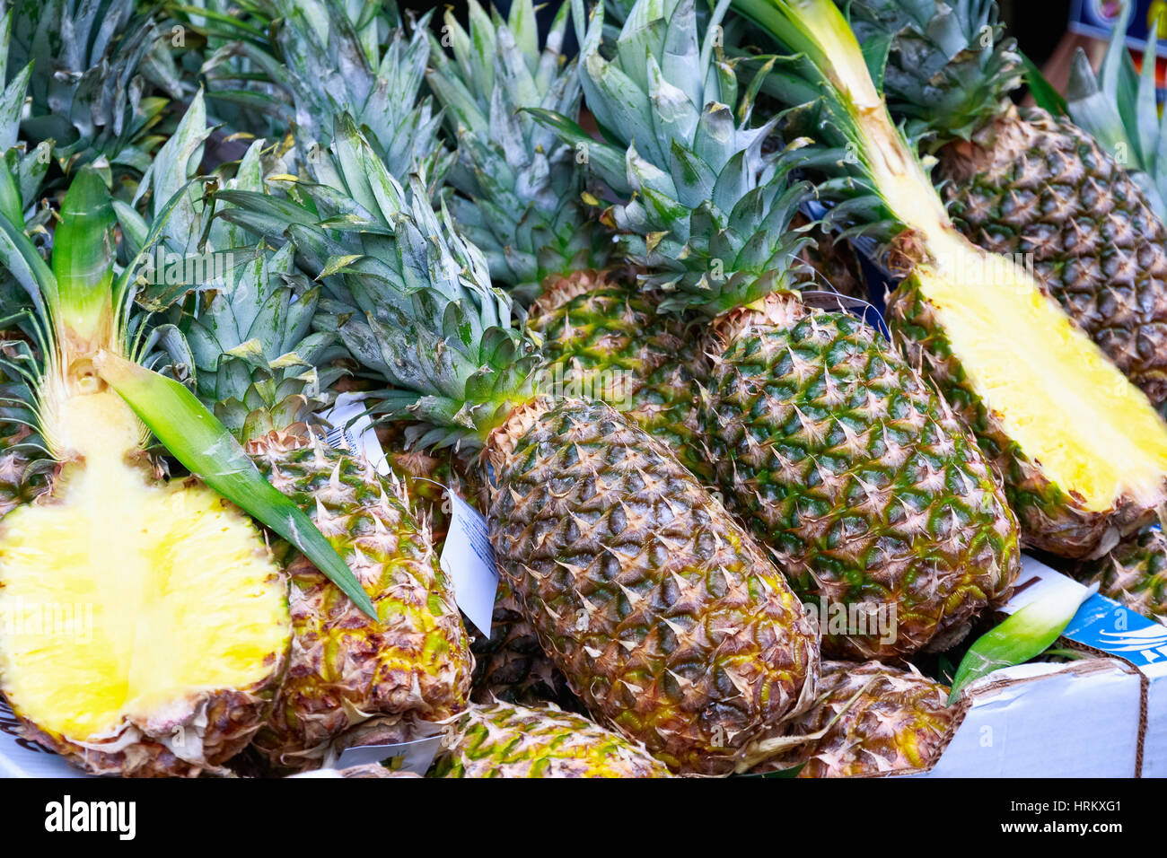 Ananas marktstand -Fotos und -Bildmaterial in hoher Auflösung – Alamy