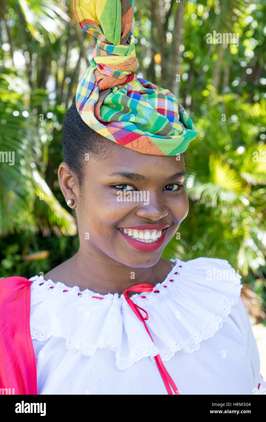 Einheimische Frau in traditionellen Kleidern St. Lucia Karibik Stockfoto