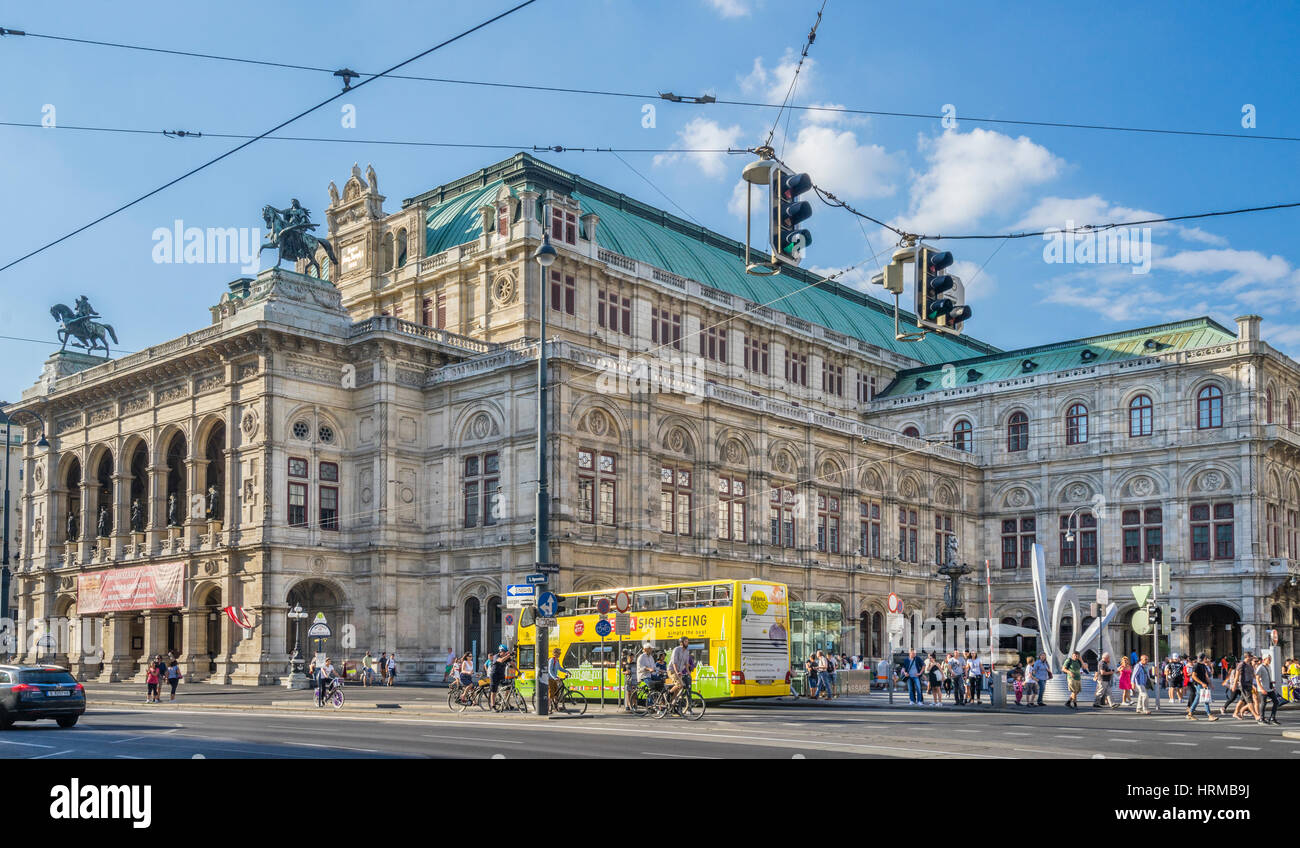 Österreich, Wien, Blick auf die Neorenaissance-Wiener Staatsoper (Wiener Staatsoper) an der Wiener Ringstraße Stockfoto