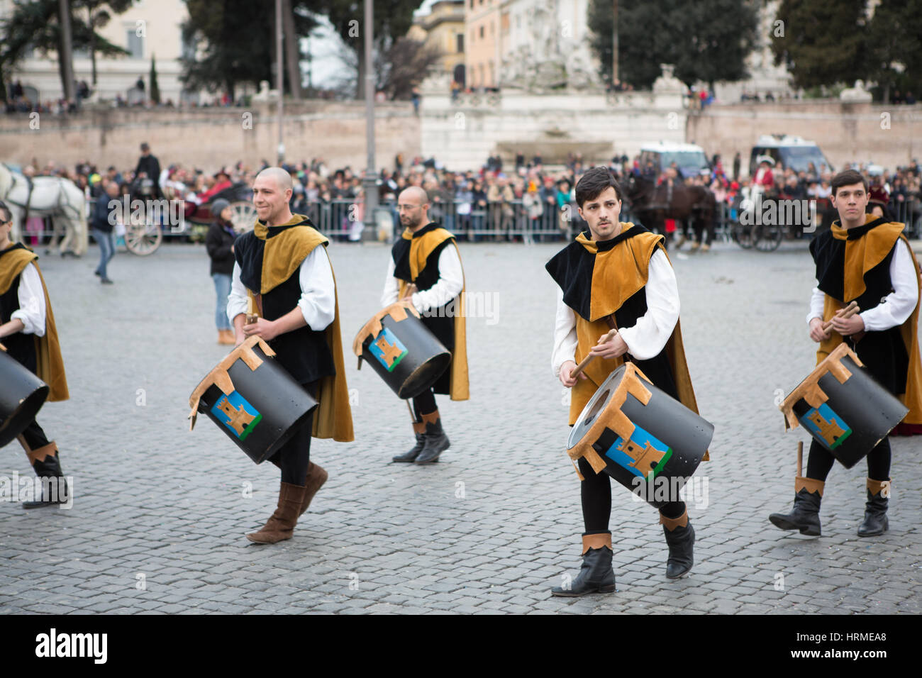 Die Parade statt Renaissance im Zentrum von Rom, bei der neunten Auflage des Roman Carnival, Samstag, 25. Februar 2017, Piazza del Popolo, Rom Stockfoto