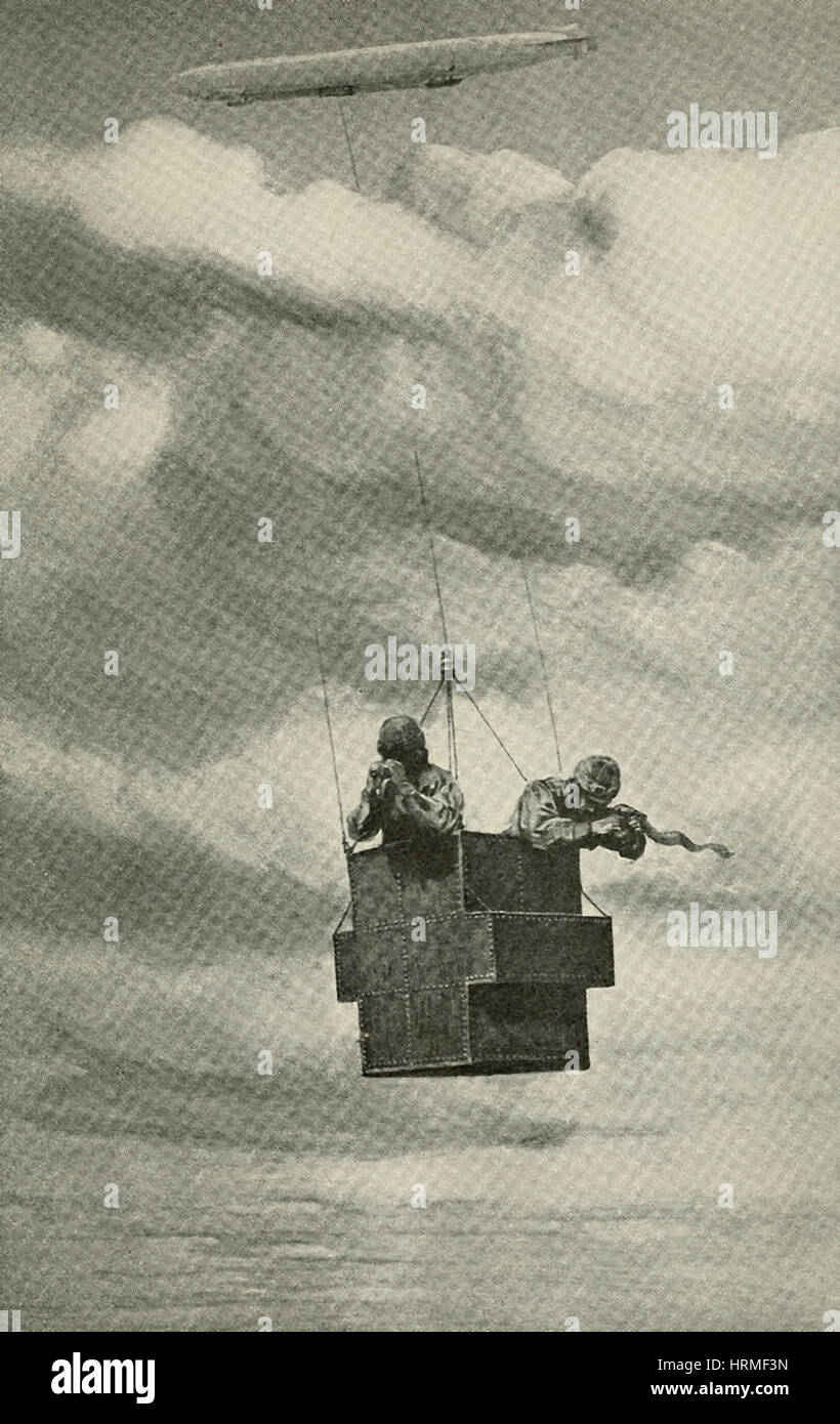 Zeppelin-Gerät für Bomben - ruht ein gepanzertes Auto aus dem Zeppelin-Luftschiff Stockfoto