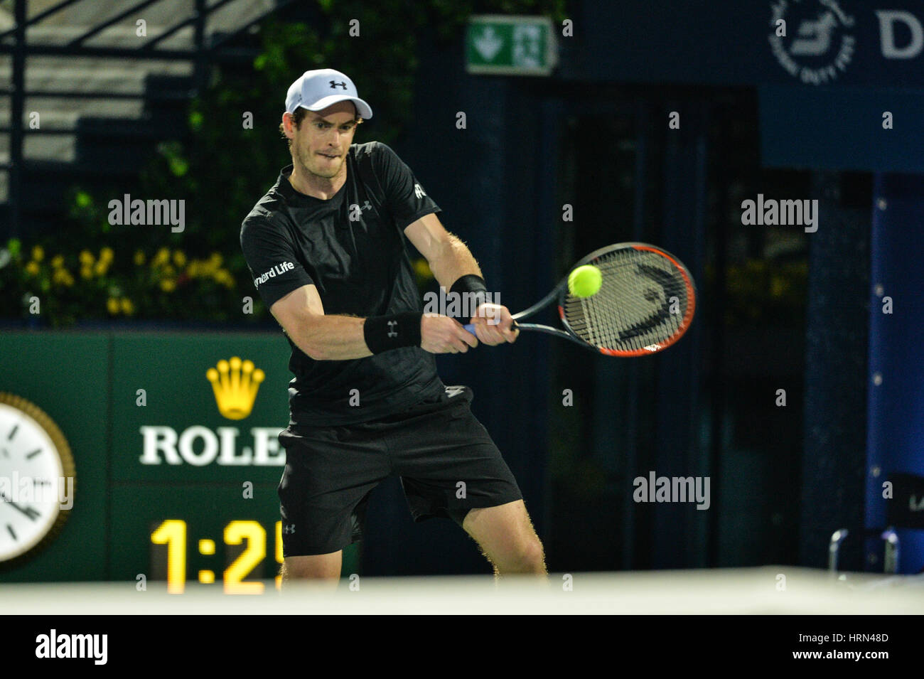 Dubai, Vereinigte Arabische Emirate. 3. März 2017. Großbritanniens Andy Murray auf dem Weg zum Halbfinale gegen Franzosen Lucas Pouille 7: 5 6: 1-Sieg, sein zweite Dubai Duty Free Tennis Championships Finale zu erreichen. Murray zuvor erreichte das Finale im Jahr 2012, Niederlage gegen Roger Federer Credit: Feroz Khan/Alamy Live News Stockfoto