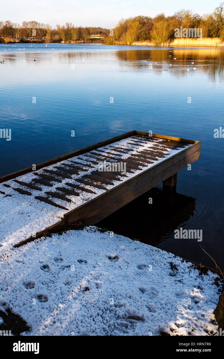 Pfeil Valley Lake Redditch im winter Stockfoto