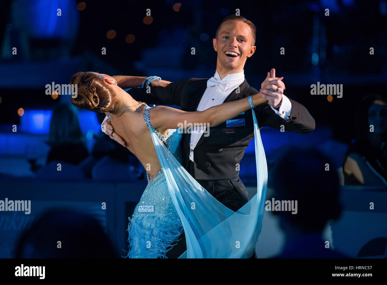 Moskau, Russland - 26. April 2015: Paar führt bei den Gesellschaftstanz 2015 Open European Professional Latin-American Championship. Stockfoto