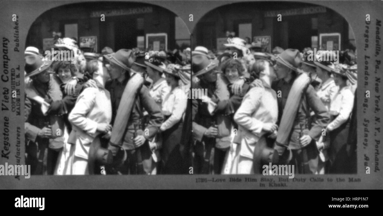 WWI, Doughboys Abschiedskuss Sweethearts Stockfoto