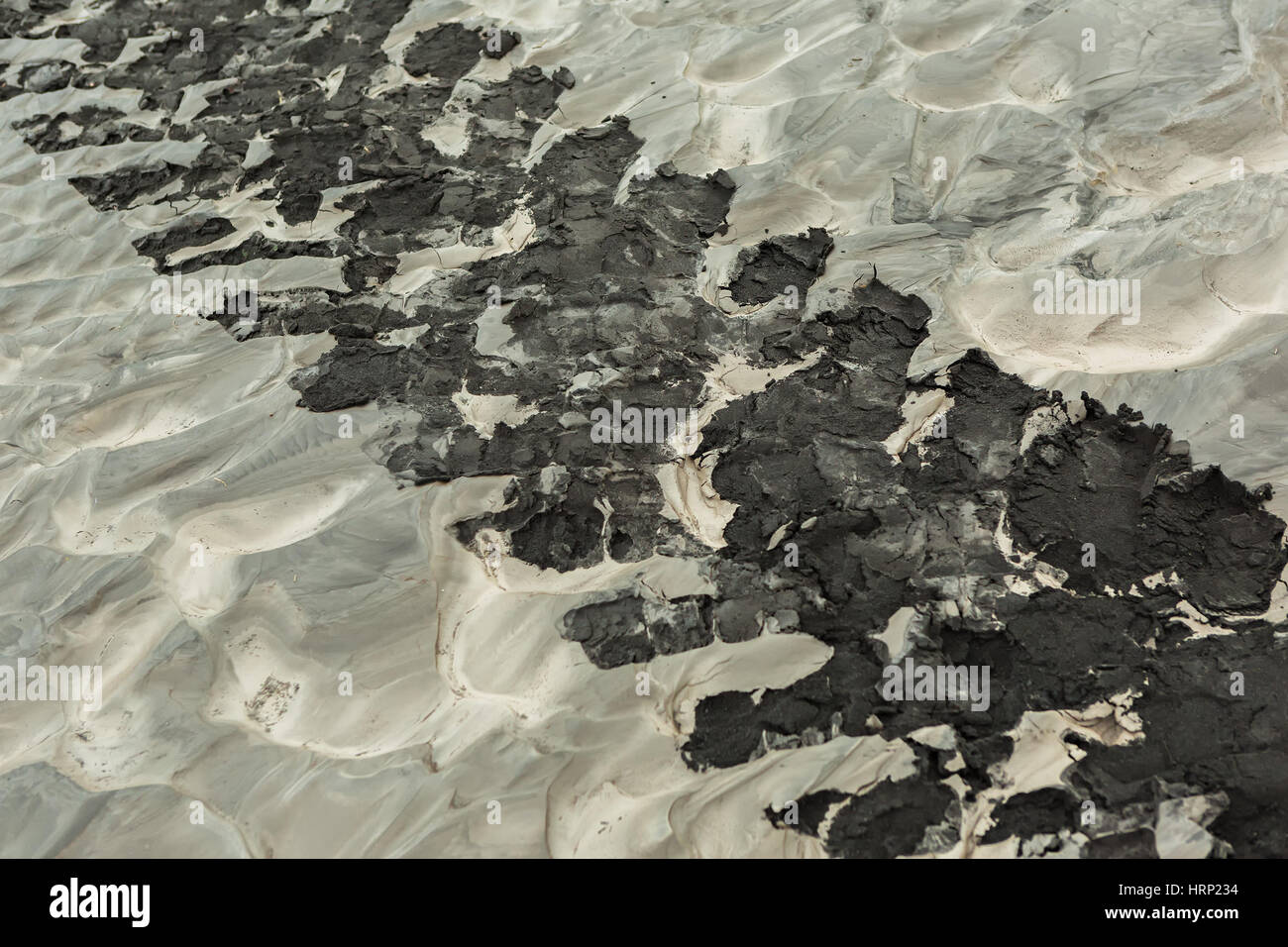 Spur von KAMAZ Lauffläche auf der Unterseite des Flusses Studenaya. Kamtschatka-Halbinsel. Stockfoto