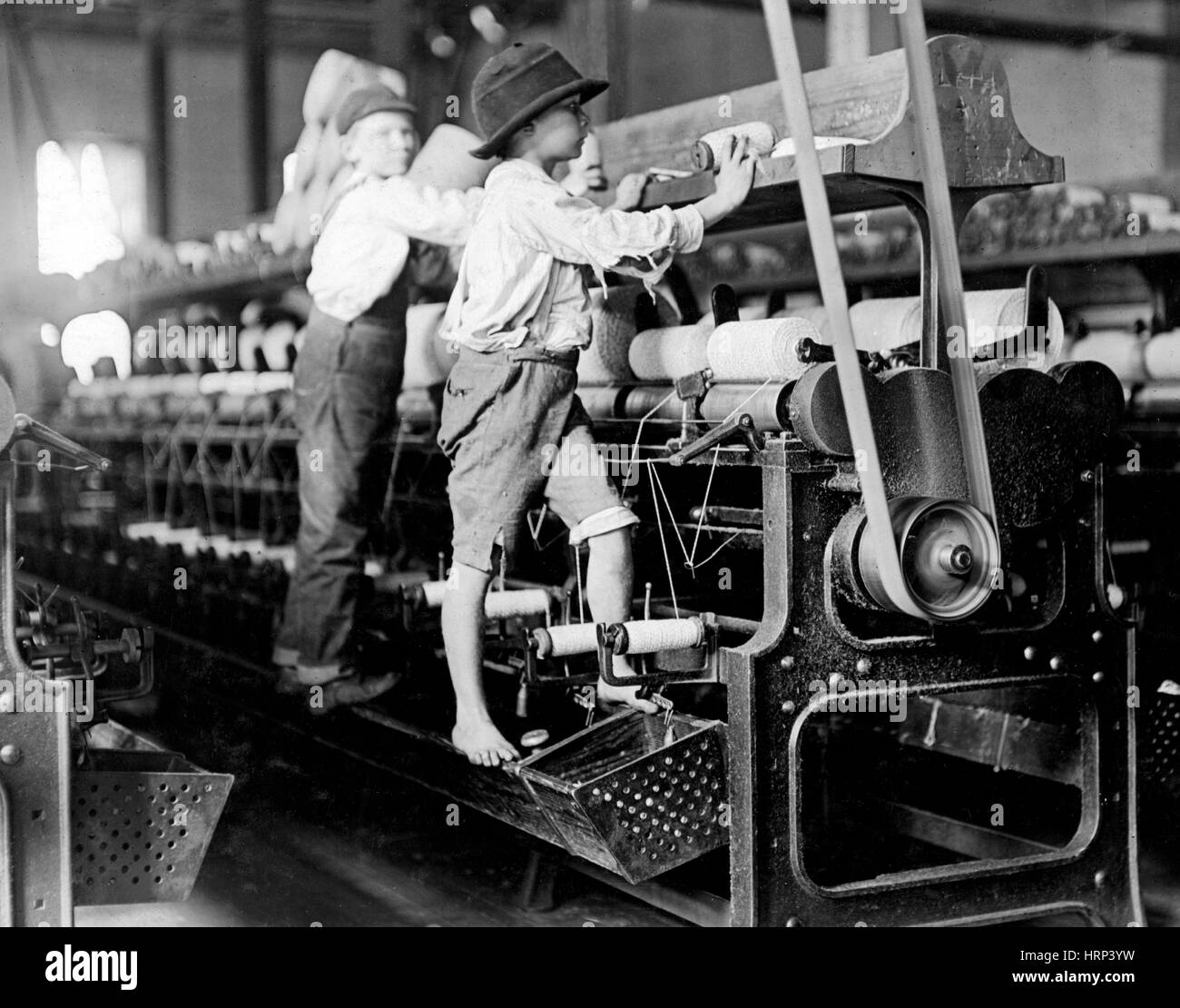 Child labour 19th century Fotos und Bildmaterial in hoher Auflösung