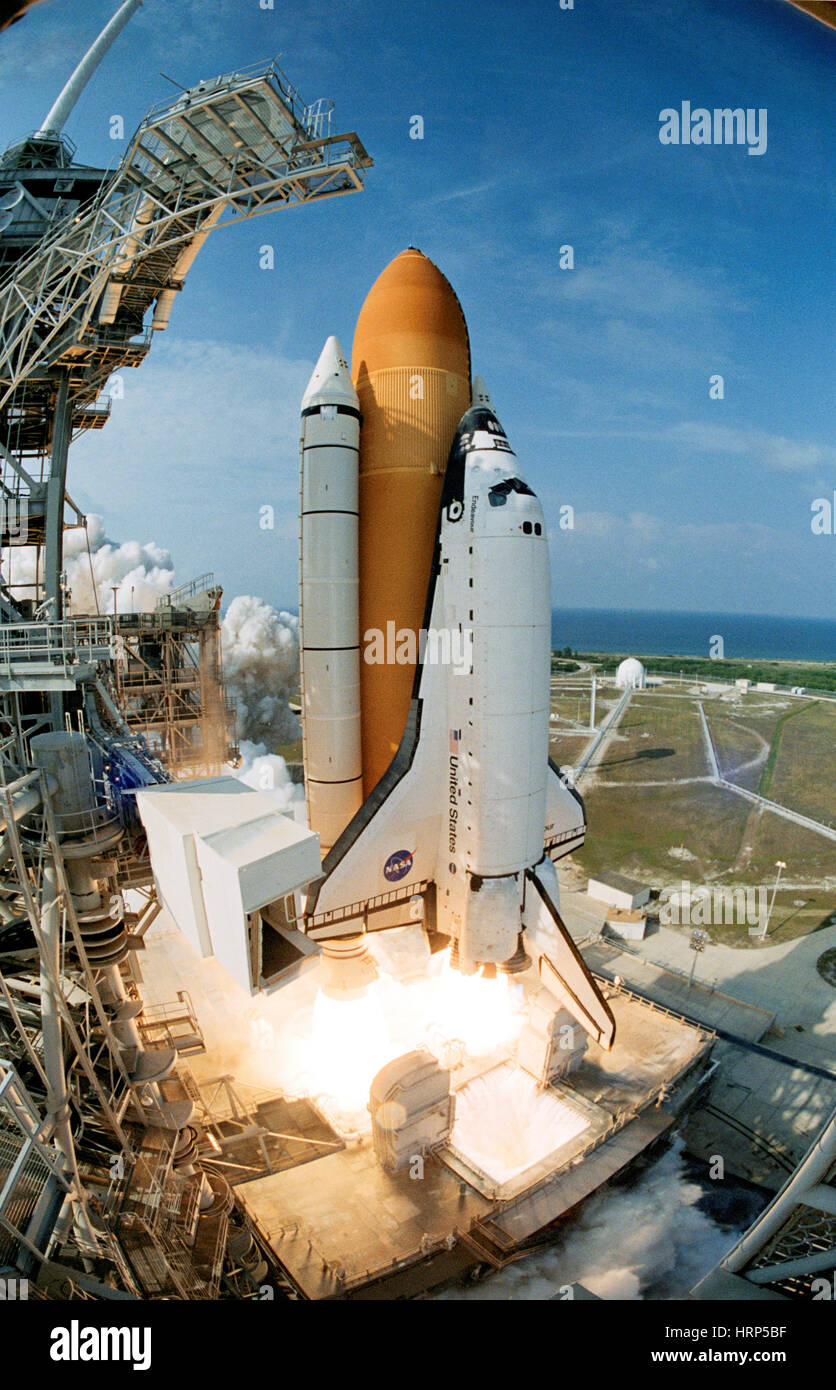 STS-111, Space Shuttle Endeavour starten, 2002 Stockfoto