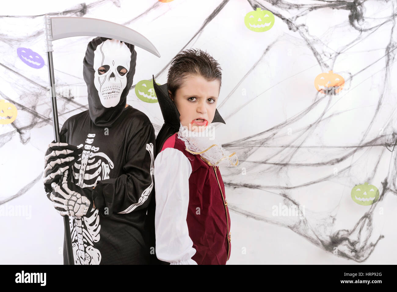 Happy Halloween-Qual in Halloween verkleidet Stockfoto