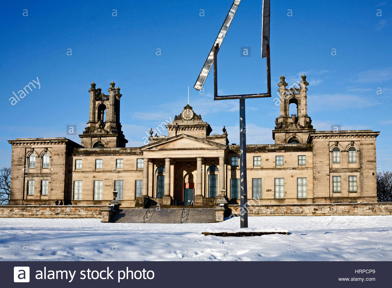 Galerie der Modernen Kunst Zwei mit Schnee im Winter, Edinburgh Schottland Stockfoto