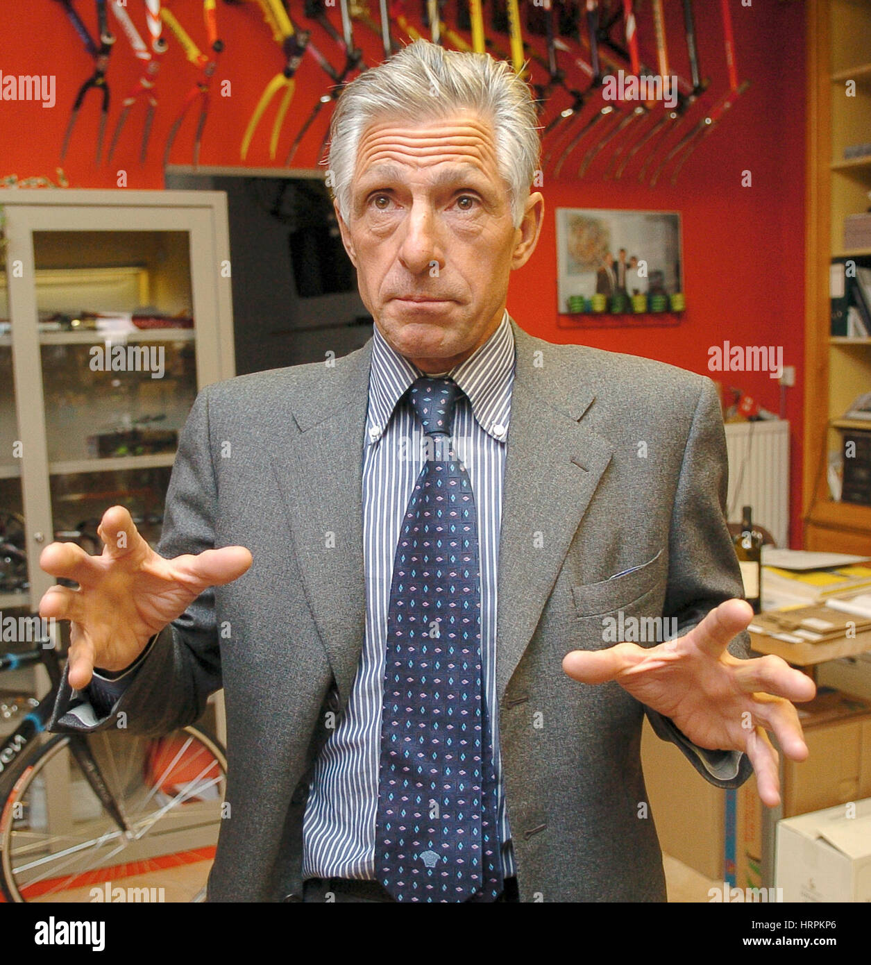 Luxemburg 11.02.2005. Italienische ehemalige Radrennfahrer Francesco Moser in einem Interview. Stockfoto