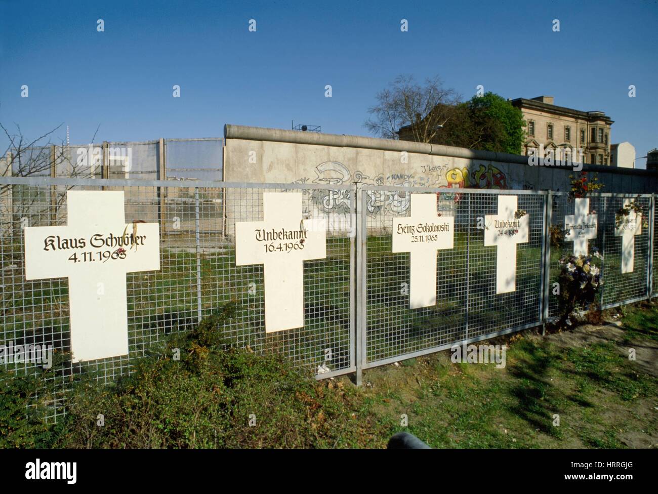 Berlin 1986, Denkmal für die Menschen tot in der Versuch der Deutschen Demokratischen Republik über die Wand verlassen Stockfoto