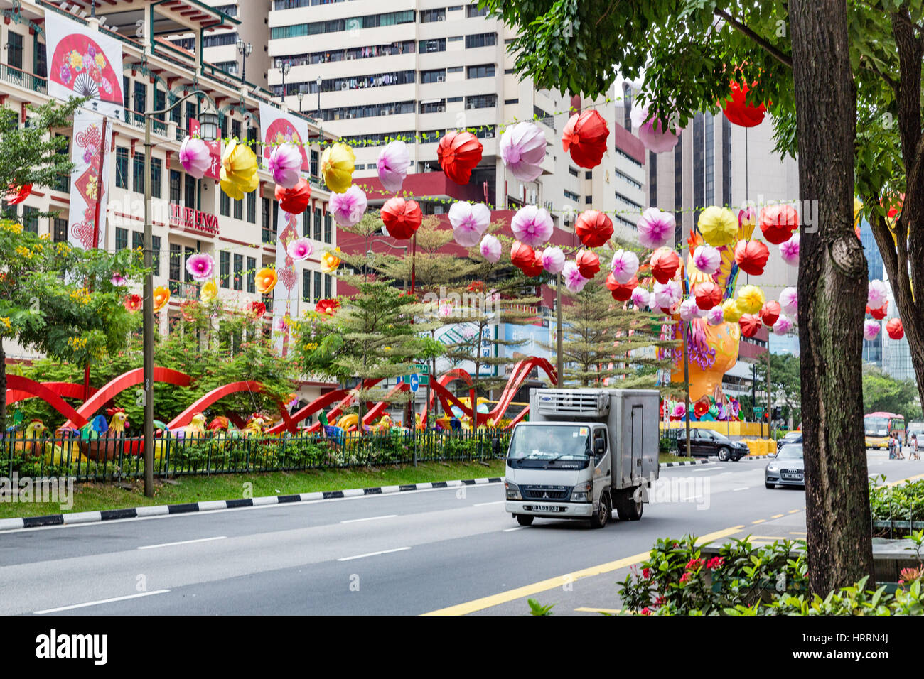 Jahr der Hahn Verzierung, in Chinatown, Singapur Stockfoto