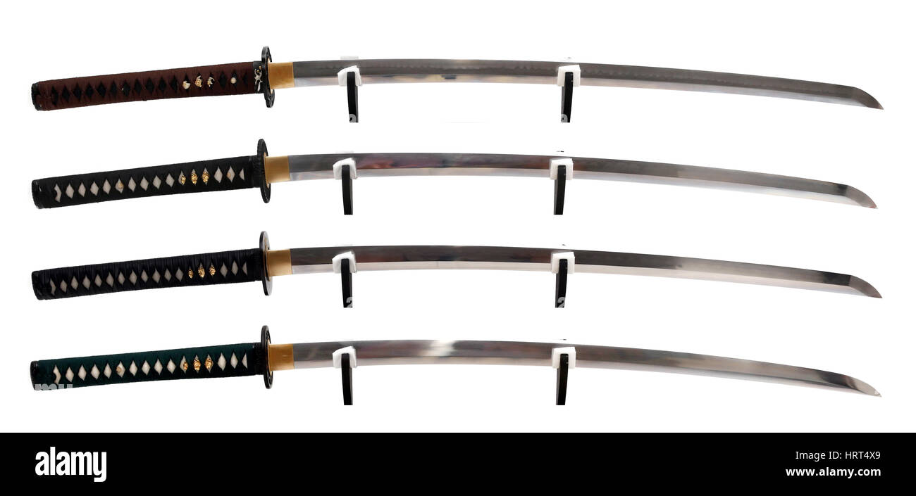Japanisches Schwert auf Ständer mit weißem Hintergrund Stockfotografie -  Alamy