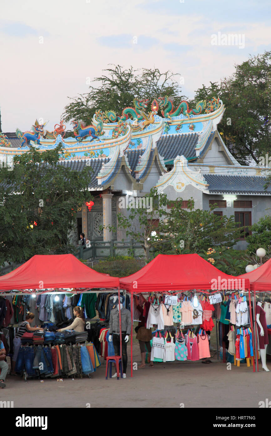 Laos, Vientiane, Nachtmarkt, chinesische Tempel, Leute, Stockfoto
