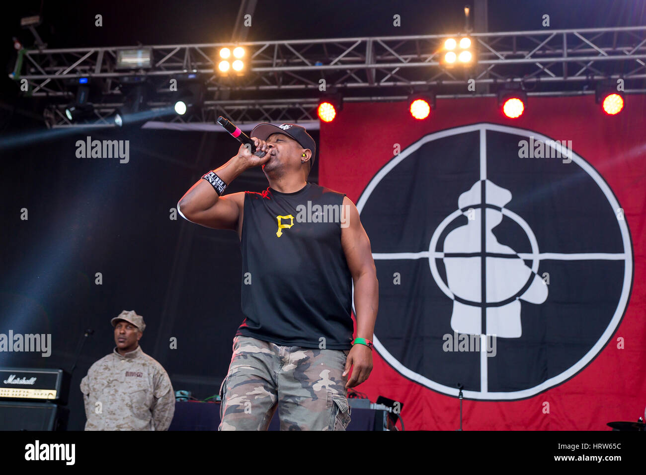 BENICASSIM, Spanien - JUL 19: Public Enemy (Hip-Hop-Gruppe) im Konzert am FIB Festival am 19. Juli 2015 in Benicassim, Spanien. Stockfoto