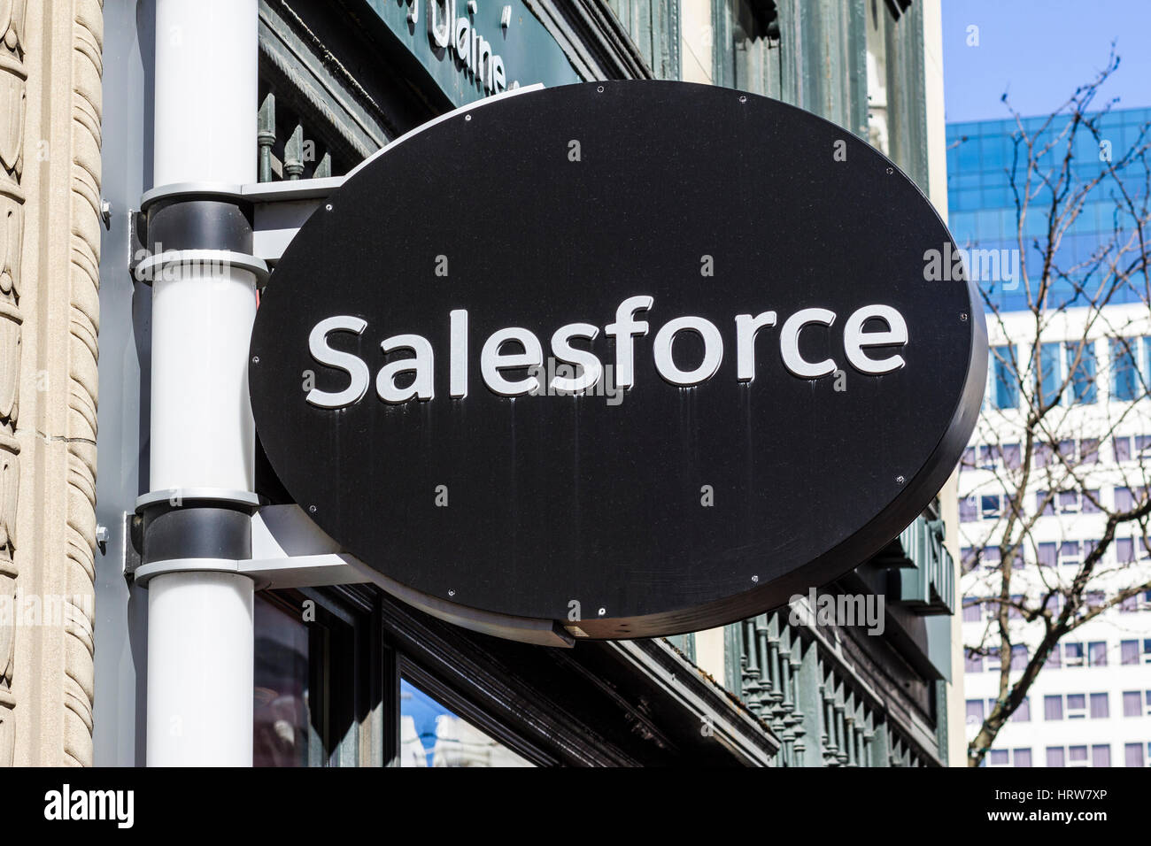 Indianapolis - ca. März 2017: Salesforce.com Niederlassung. ist eine Cloud-computing-Unternehmen und wird 800 neue Arbeitsplätze nach Indianapolis ich hinzufügen Stockfoto