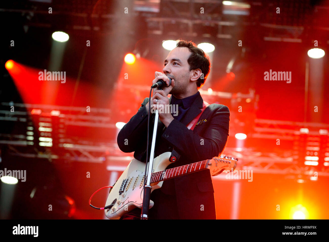 BARCELONA - 27 Mai: Albert Hammond Jr. (Rockmusiker) führt auf Primavera Sound Festival 2015, ATP-Bühne am 27. Mai 2015 in Barcelona, Spanien. Stockfoto