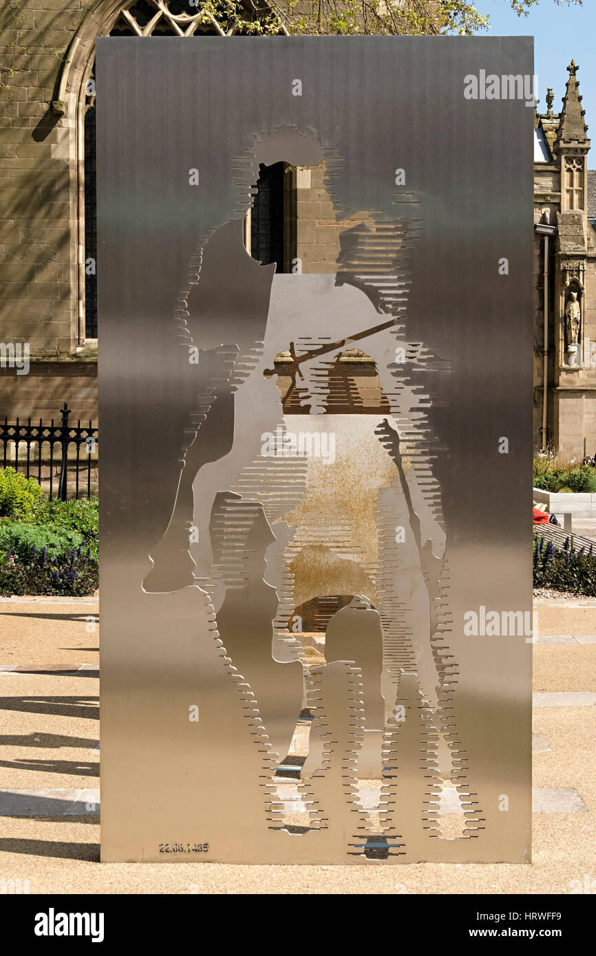 In Richtung Stille - moderne König Richard III. Stahl-Skulptur von Dallas Pierce Quintero Architekten, Leicester Kathedrale, Leicester, England, UK Stockfoto