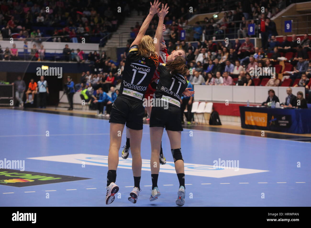 Bukarest, Rumänien. 3. März 2017. Frauen EHF Champions League 2016 / 17, CSM Bukarest Vs RK Krim Mercator Handball spielen. Bildnachweis: Gabriel Petrescu/Alamy Live-Nachrichten Stockfoto